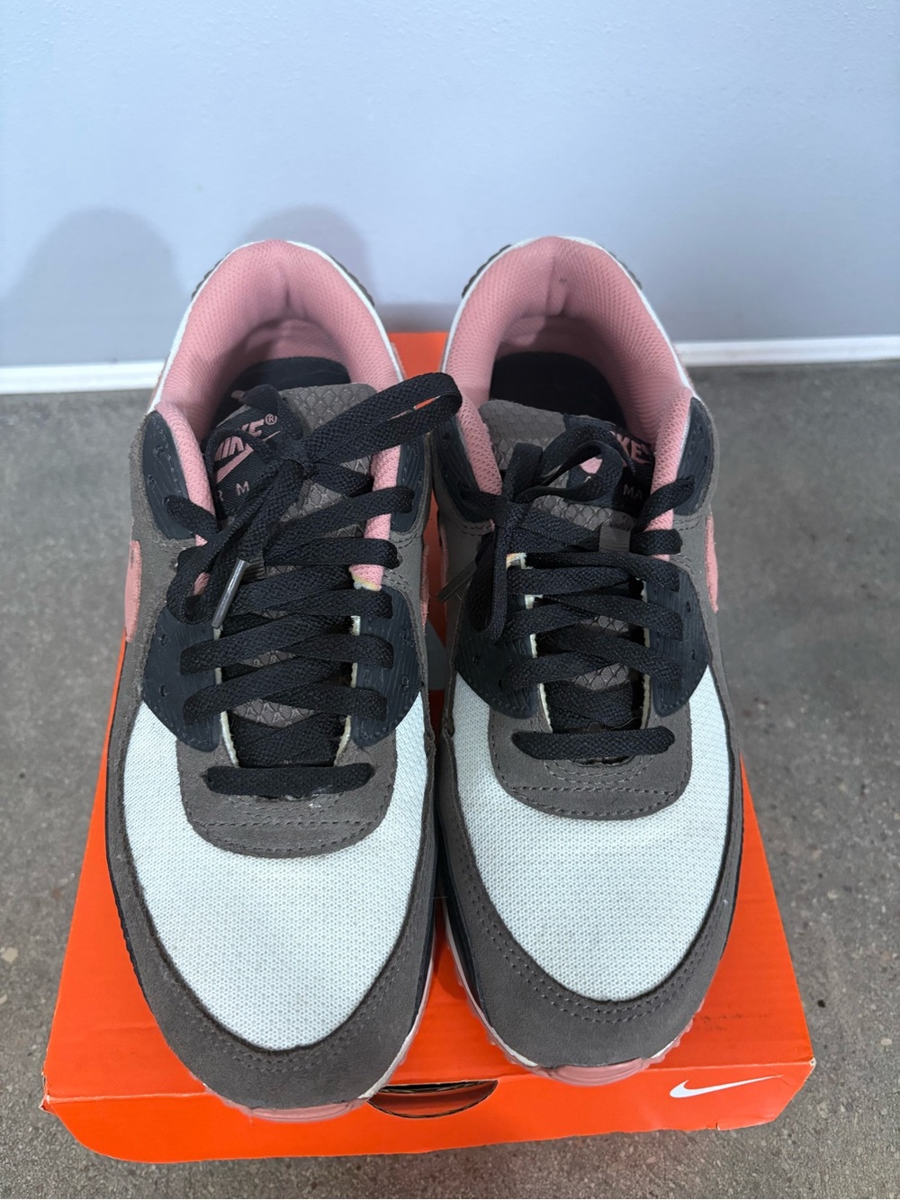 Nike Air Max 90 Vast Grey Pink String Sneakers - Size 9